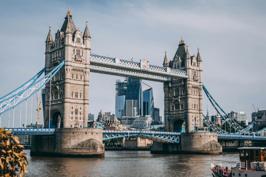 What are the requirements for obtaining the Global Talent Visa?
